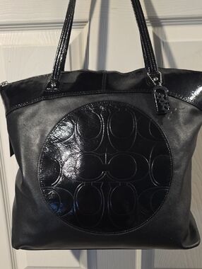Coach Laura Signature Tote, Patent And Black Leather